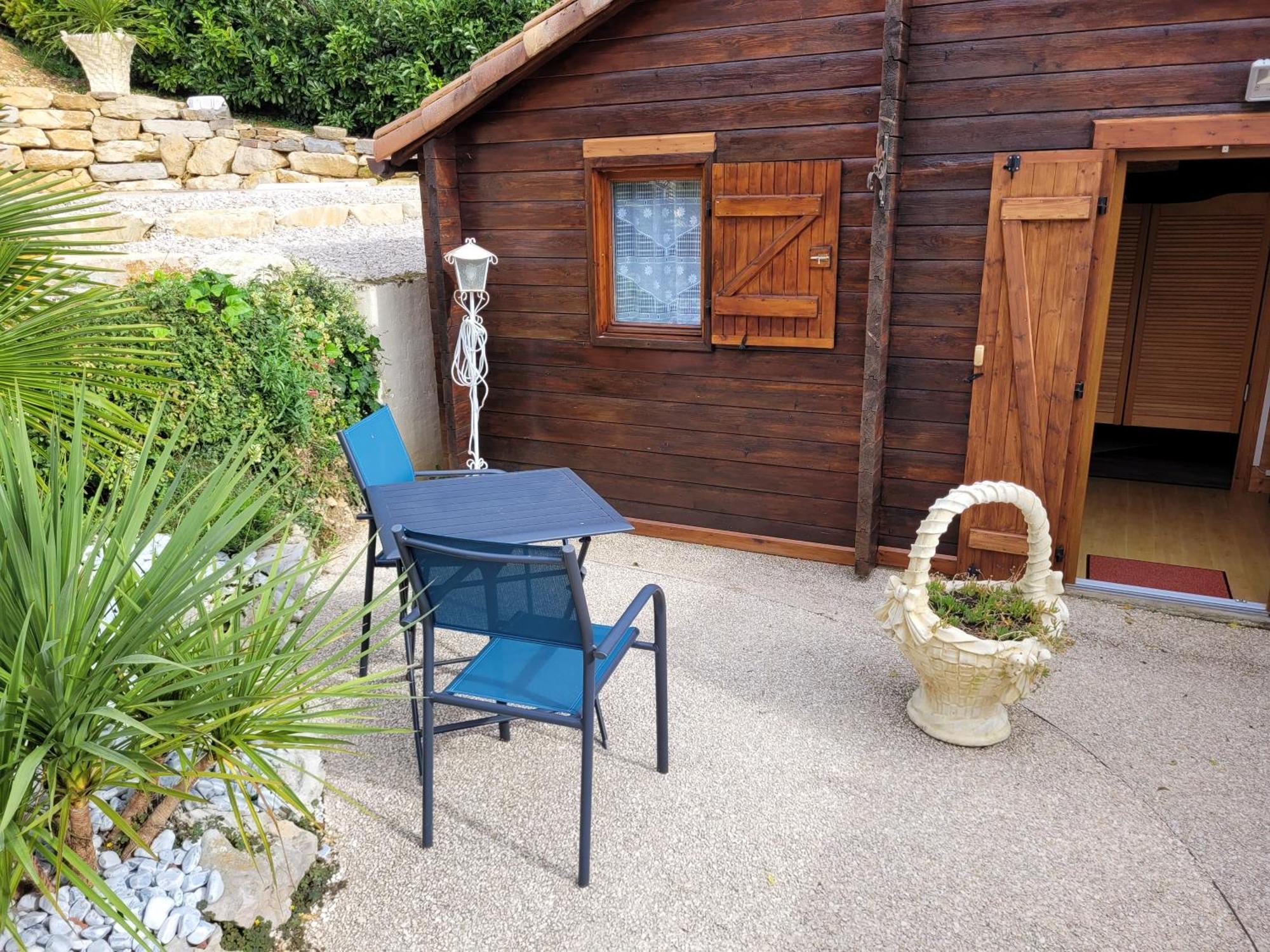 Au Petit Chalet Gigouzac 외부 사진